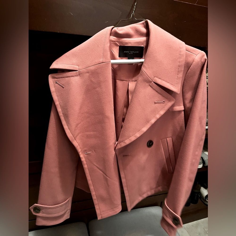 Pink Ann Taylor Jacket Crop. Super stylish. Worn twice.